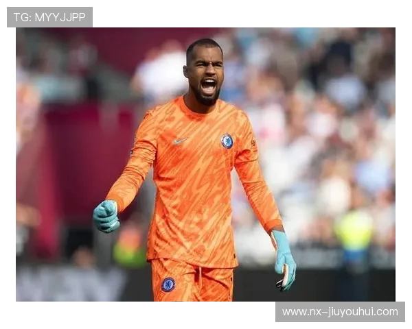 从守门员到前锋的华丽转身:一位足球运动员的成长之路 从守门员到前锋的华丽转身:一位足球运动员的成长之路